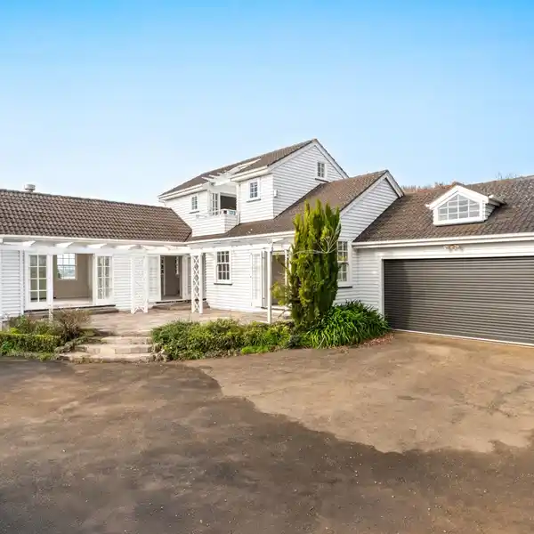 RARE DUAL-HOME RETREAT ON MASSIVE GROUNDS