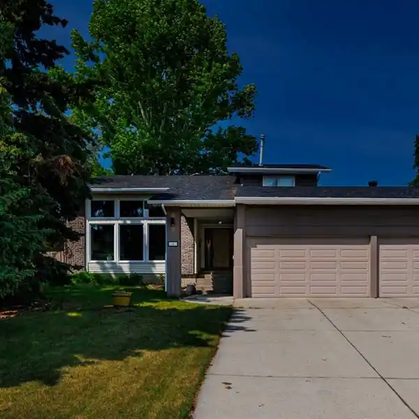 RARE OPPORTUNITY IN UPPER NORTH HAVEN