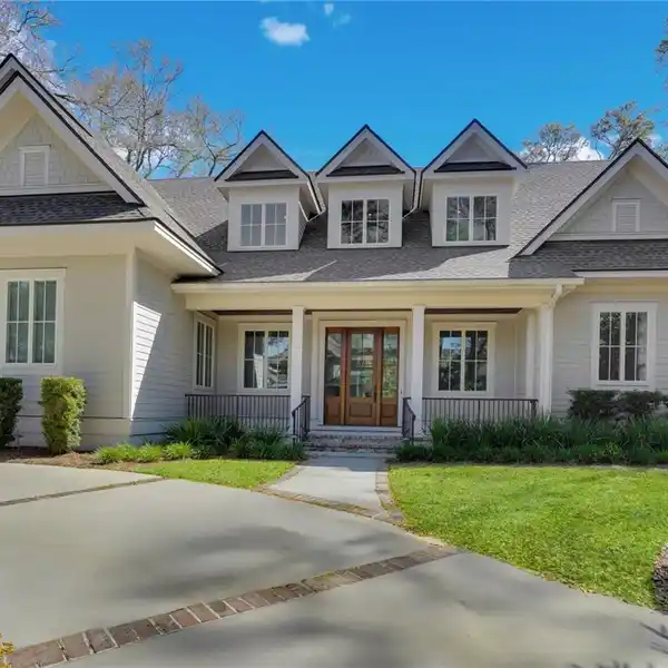 LUXURY LIVING IN SEA PINES