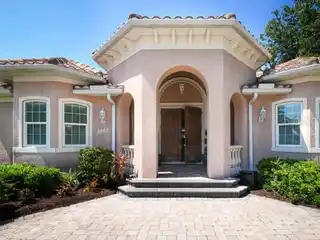 Impressive Custom Home in Desirable Ravenwood