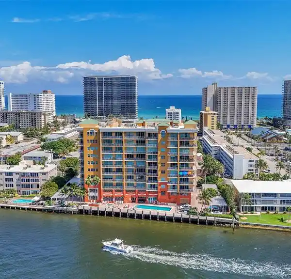 SPECTACULAR PENTHOUSE WITH PANORAMIC VIEWS