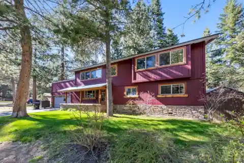 Stunning Mountain Designer Home on Double Lot