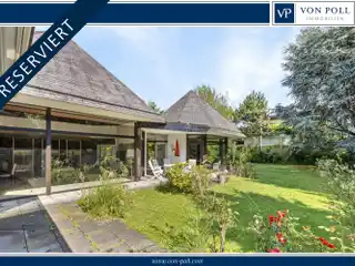 Exceptional Bungalow with Expansion Potential on a Dream Plot