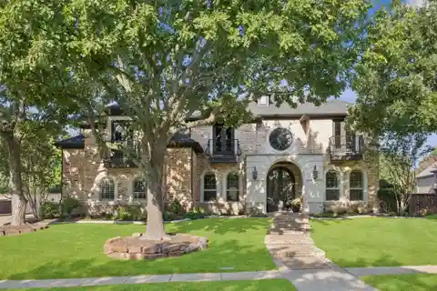 Luxury Living in Prestigious Newport Village