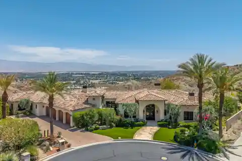 Extraordinary Residence in Mirada Estates