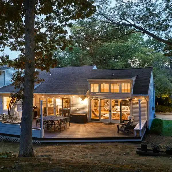 SUN-SPLASHED BONNIE CREST RESIDENCE