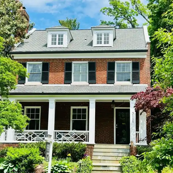 HISTORIC WARMTH MEETS CONTEMPORARY COMFORT