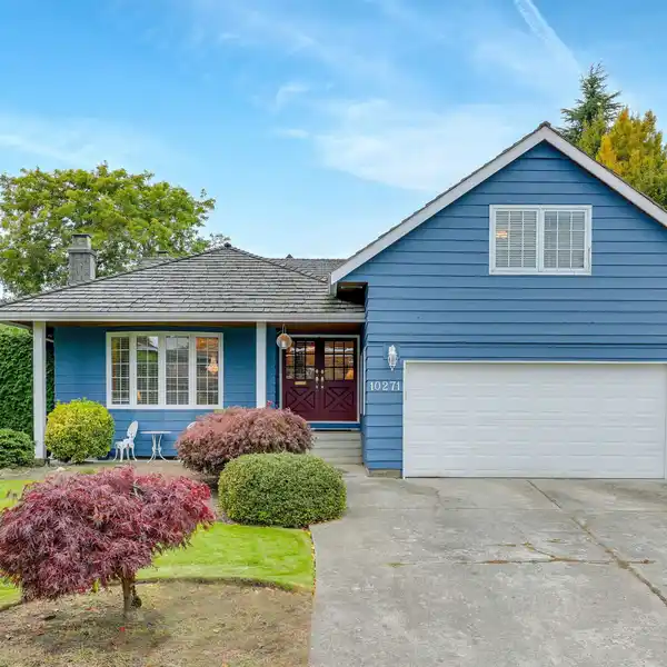 SPACIOUS RANCHER WITH LOFT AND EXPANSIVE WEST-FACING DECK