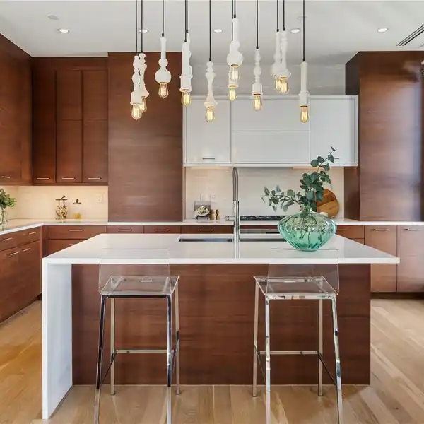 EXQUISITE RESIDENCE IN THE COVETED NORTHCREEK FLATS