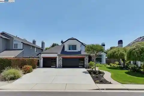 Contemporary Showpiece Offering Comfort and Style