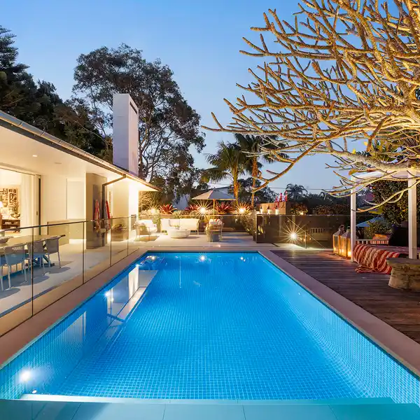 BEACHSIDE BLISS MEETS HAMPTONS ELEGANCE