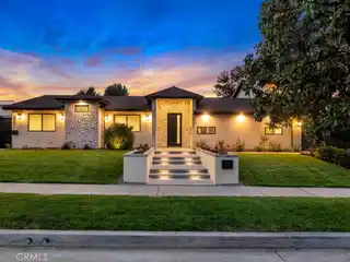 Stunningly Reimagined Contemporary Residence
