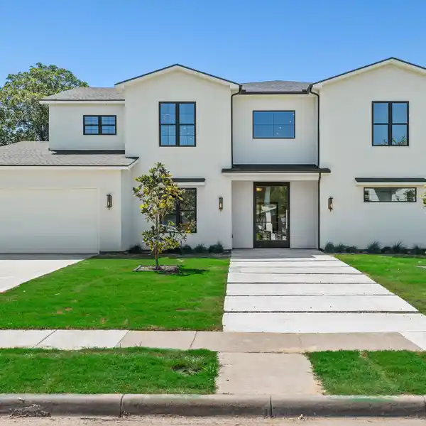 ELEGANT HOME WITH EVERY DETAIL CONSIDERED