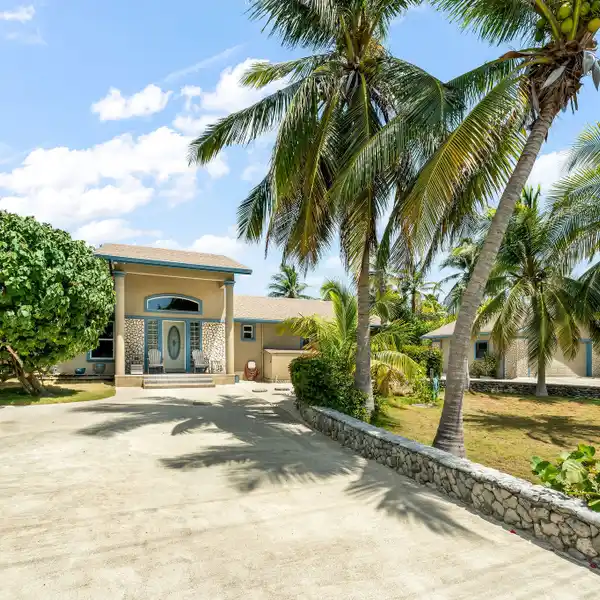 BREATHTAKING WATERFRONT HOME