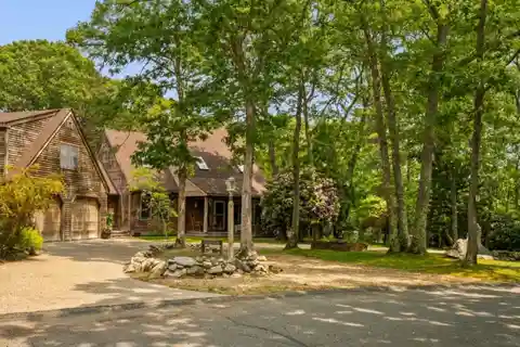 Spacious Tower Ridge Post & Beam