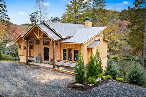 Luxurious River Living Experience