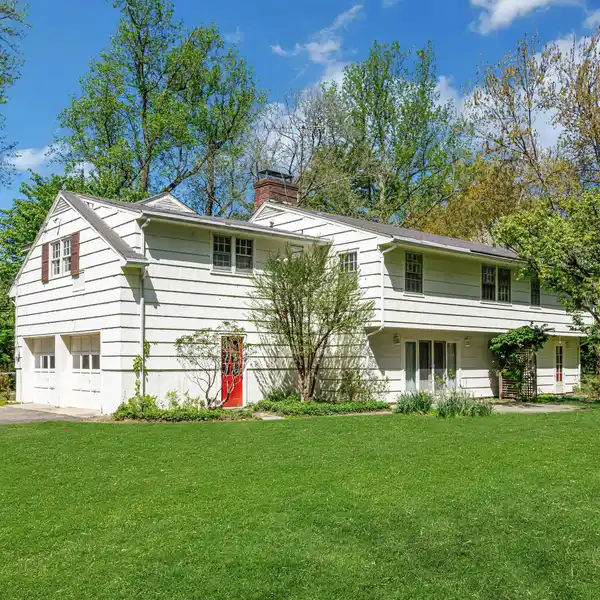 CHARMING 1955 HOME ON LEVEL ACRE