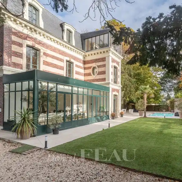 LUXURIOUS AND CHARACTERFUL PERIOD PROPERTY WITH POOL