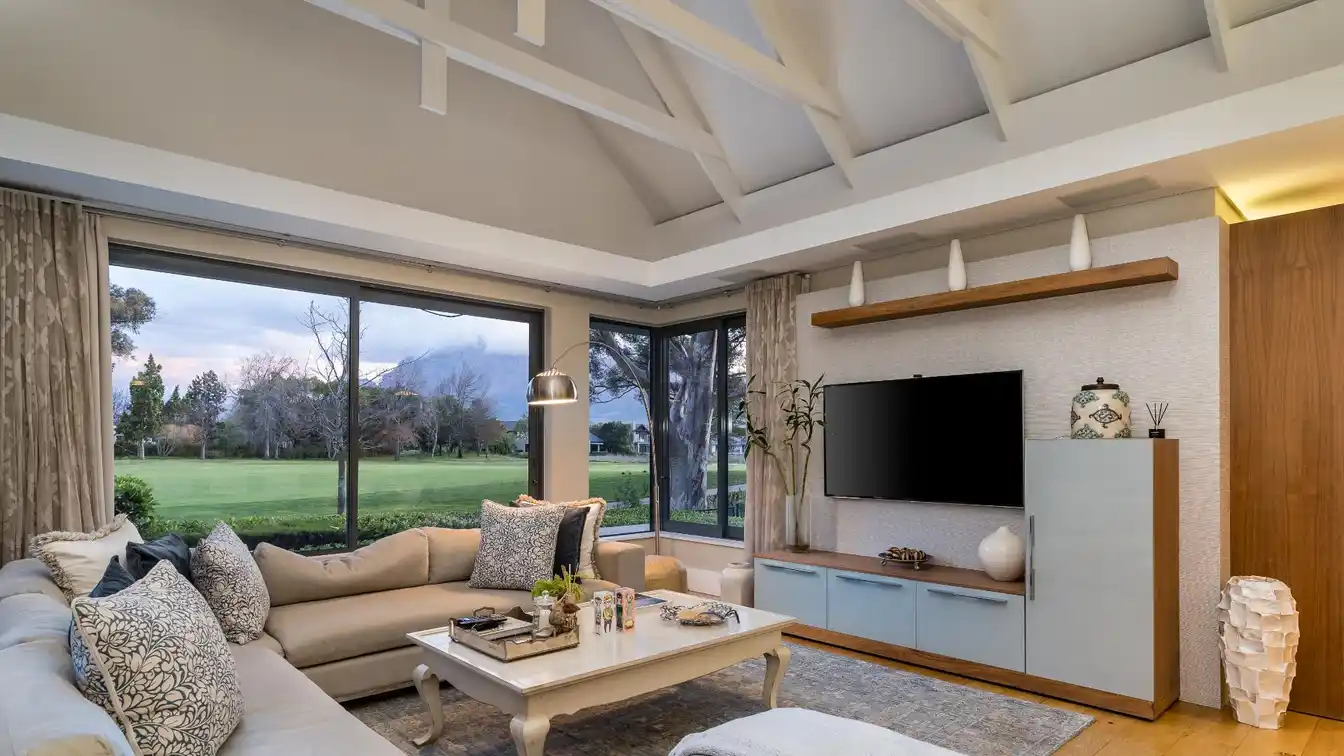 Impeccable Property on Pearl Valley Golf and Country Estate