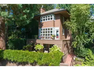 Custom Contemporary in the Hills of Council Crest