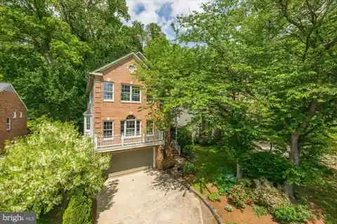 Serene Mclean Home Backing Peaceful Parkland