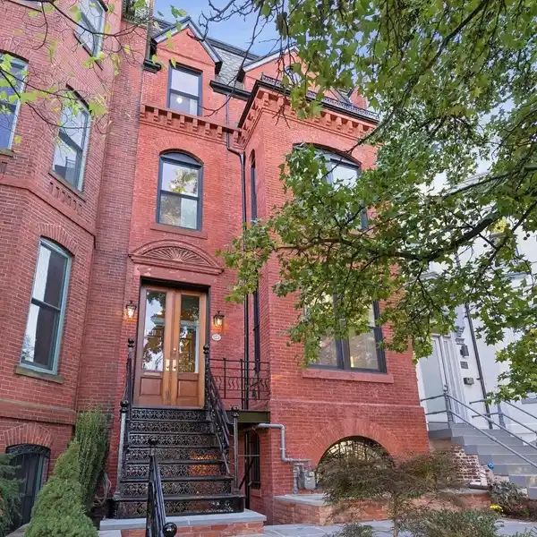 IMPECCABLY RESTORED AND REIMAGINED RESIDENCE