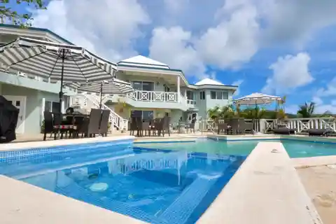 Papaya Court