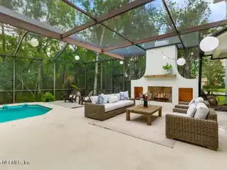 Luxury Marsh Harbor Estate Near the Beach