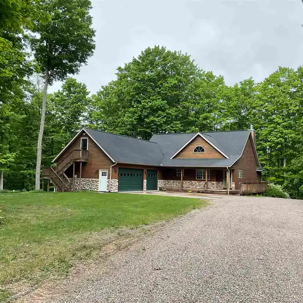 BEAUTIFULLY UPDATED HOME ON 20 ACRES