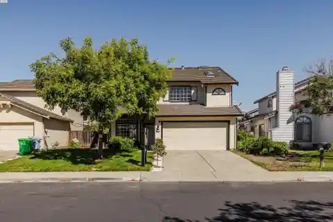 Modern Elegance with Acoustic Fireplace Charm