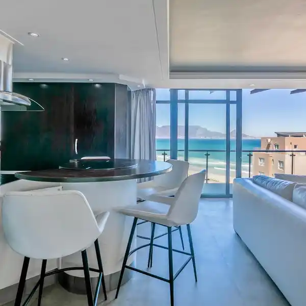 EXQUISITE BEACHFRONT PENTHOUSE
