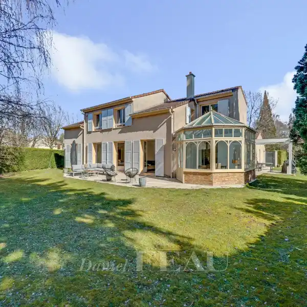 RECENTLY RENOVATED HOME IN THE PLAINS CHAMPS RESIDENTIAL ESTATE