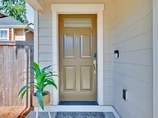 Charming Townhome in Desirable Summerland