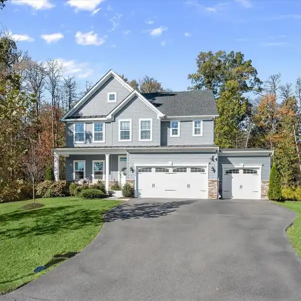 PEACEFUL CUL-DE-SAC LIVING WITH LUXE UPGRADES