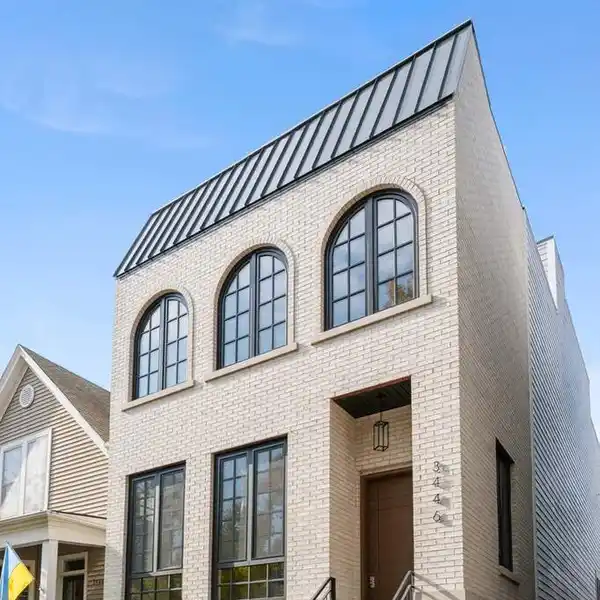 REMARKABLE NEW HOME WITH TOP-OF-THE-LINE FINISHES