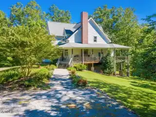 Charming Cottage Beauty on 20 Private Acres