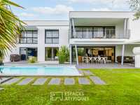 RARA MODERNIDAD EN LA COTE DE BEAUTE