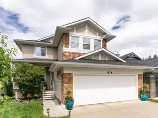 Beautifully Maintained Home on an Oversized Lot in Crestmont