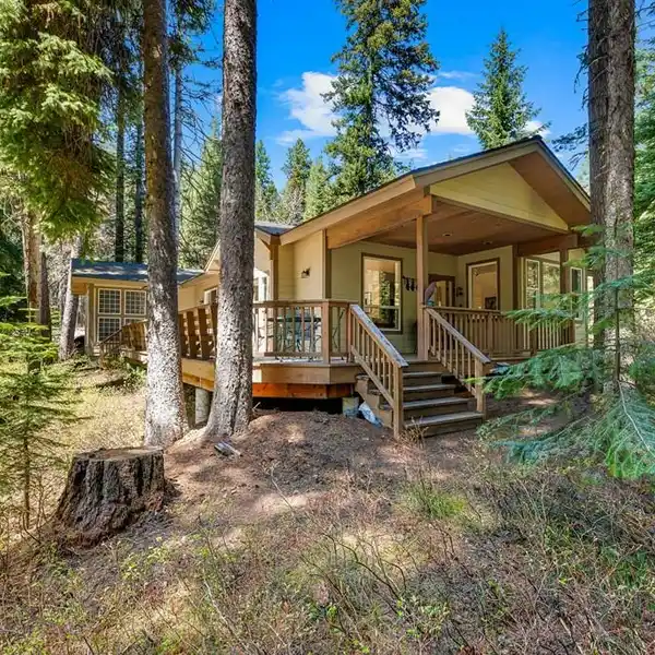 DREAM HOME ON THE CREEK