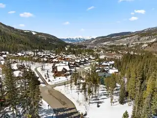 Expansive Twenty Acre Land Parcel in Keystone
