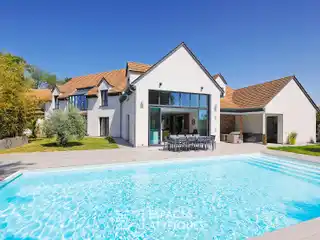 Contemporary Architect-Designed House