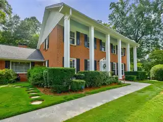 Beautiful Home in Sandy Springs