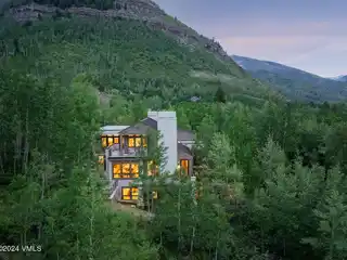 Contemporary Mountain Masterpiece