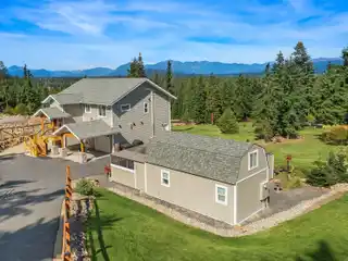 Beautifully Crafted Home with Guest Cabin
