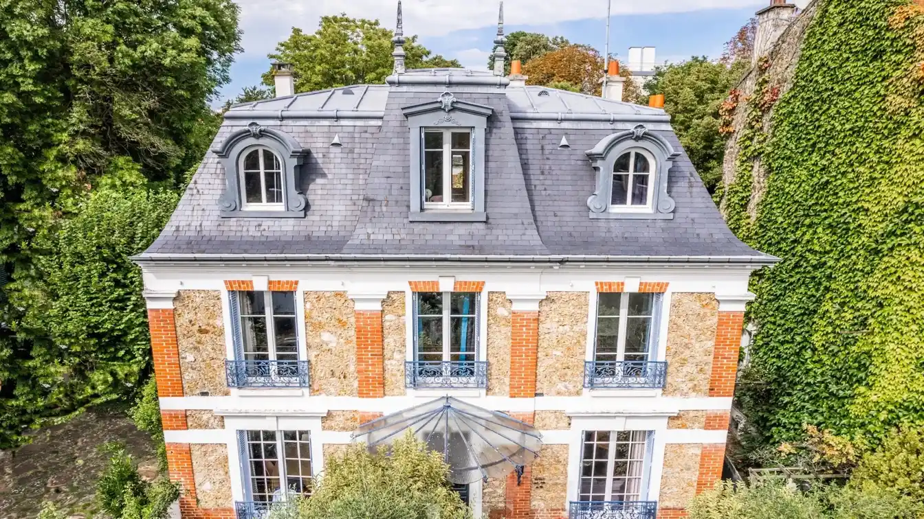 Delightful Millstone-built Property