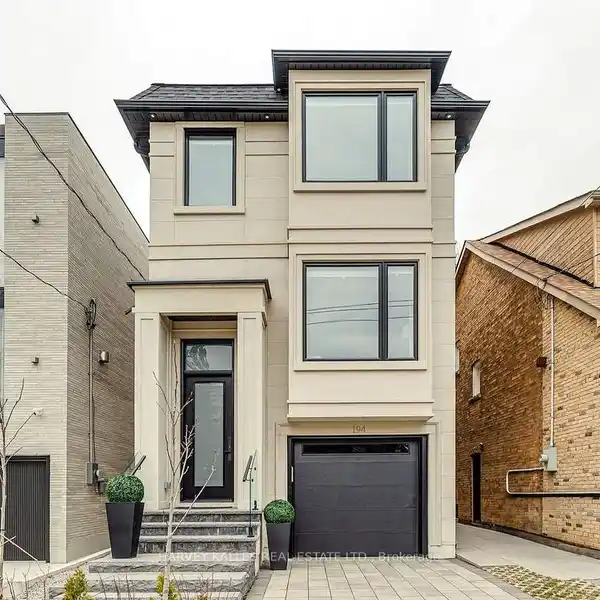 NEW CUSTOM HOME IN SHERWOOD PARK