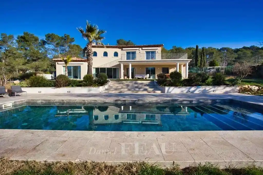 High-end Villa in an Exceptional Setting