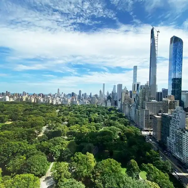 HIGH-FLOOR PARK-VIEW RENTAL