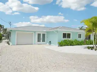 Waterfront Pool Home with Direct Gulf Access