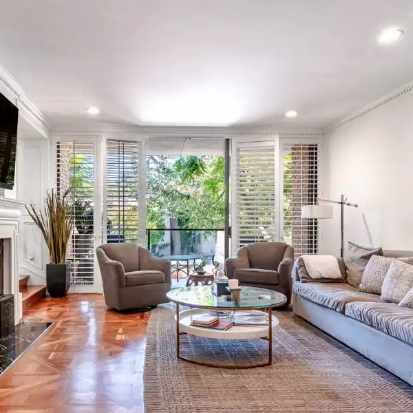 FABULOUS BEVERLY HILLS RESIDENCE